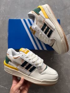 Exhibit Low Sneakers