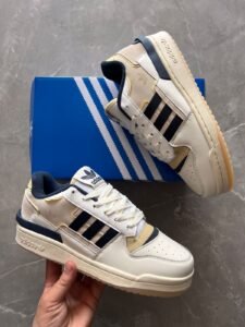 Exhibit Low Sneakers