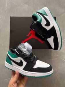 Cut Low Full Leather Sneakers 2 Color