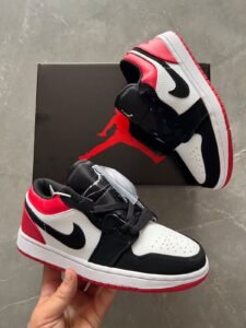 Cut Low Full Leather Sneakers 2 Color