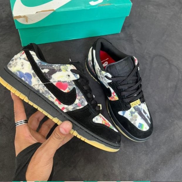 SB Dunk Supreme World Famous Sneakers