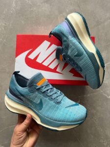 Invincible Run 3 Sneakers 4 Colors