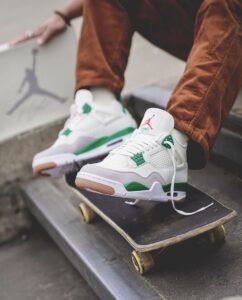 Retro 4 Pine Green Sneakers For Boys