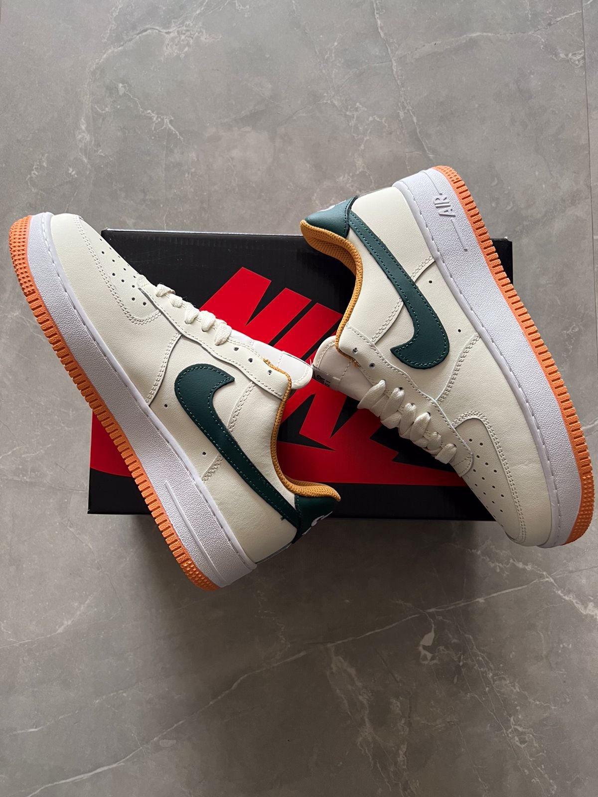 Airforce One Beige Green Sneakers