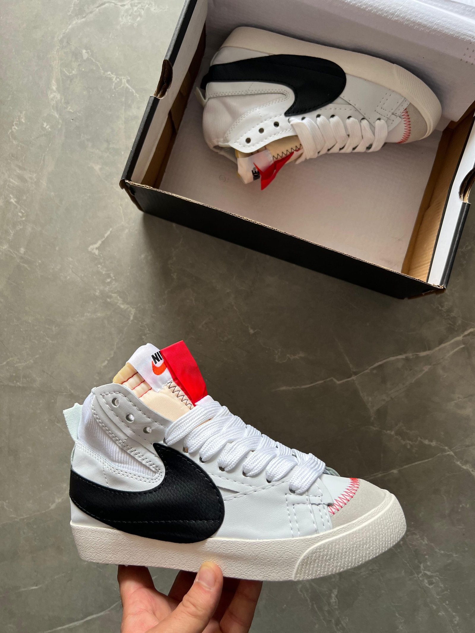 Blazer Mid77 Jumbo Sneaker - Unisex (1) Blazer Mid77 Jumbo Sneaker - Unisex