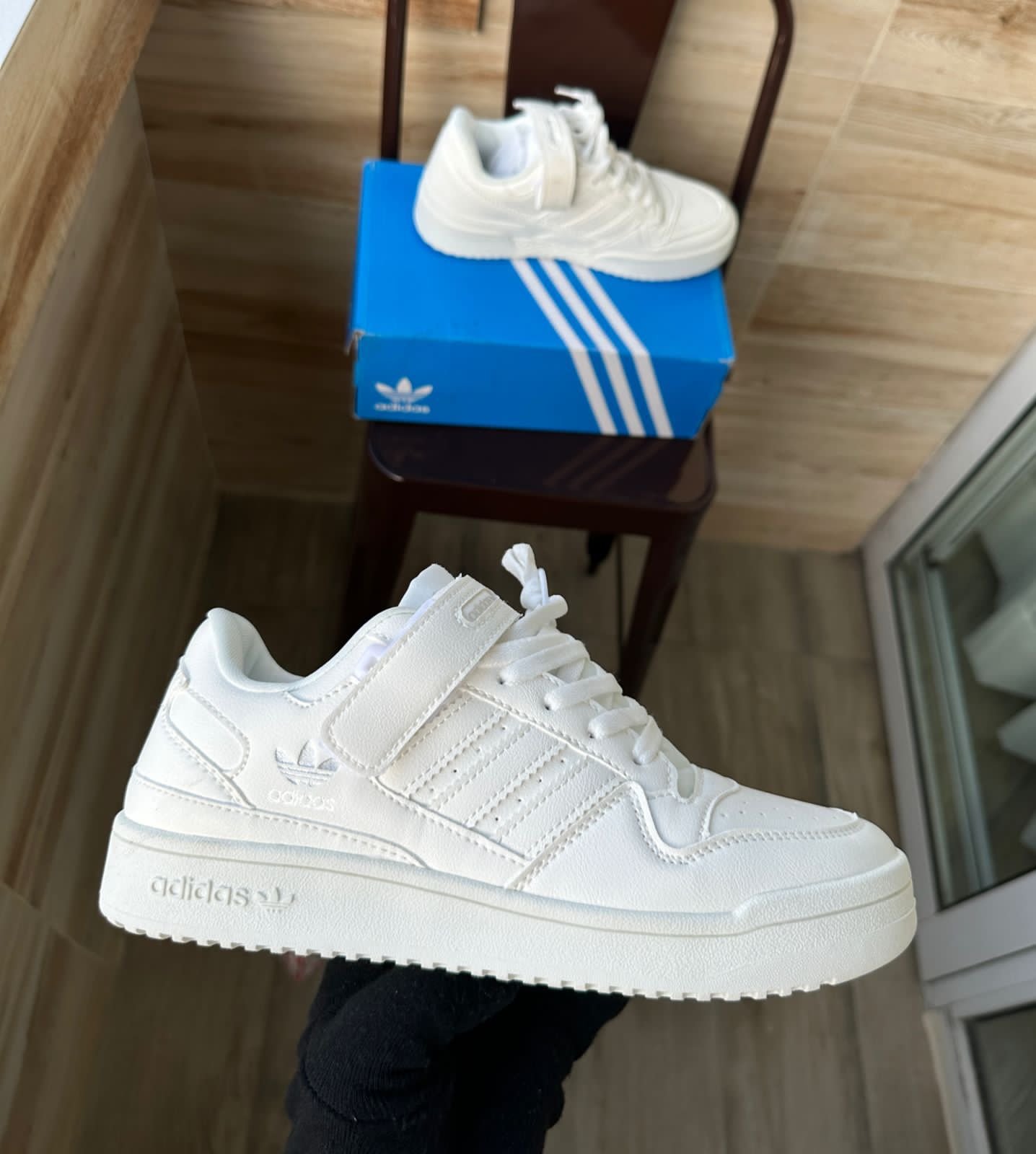 Forum 84 Low Ankle Tripple White Shoes