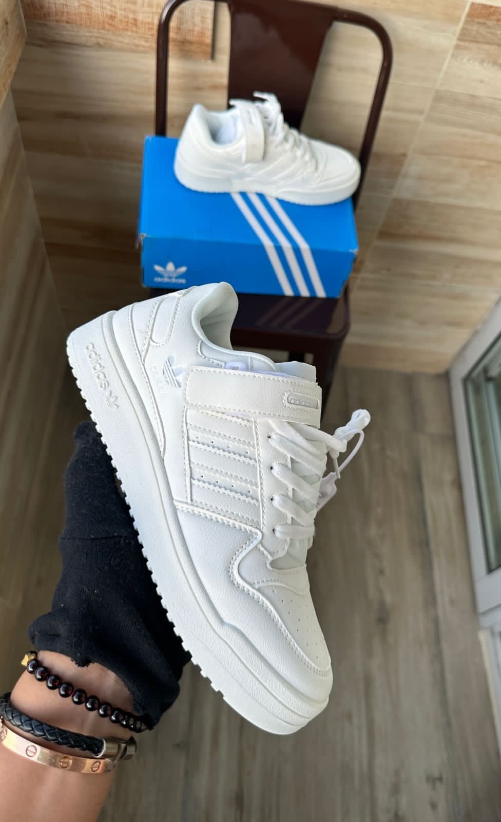 Forum 84 Low Ankle Tripple White Shoes