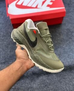 React SFB Carbon Low Sneakers 2 Colors