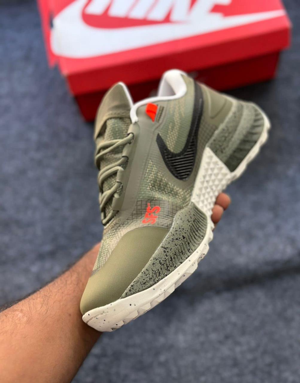 React SFB Carbon Low Sneakers 2 Colors