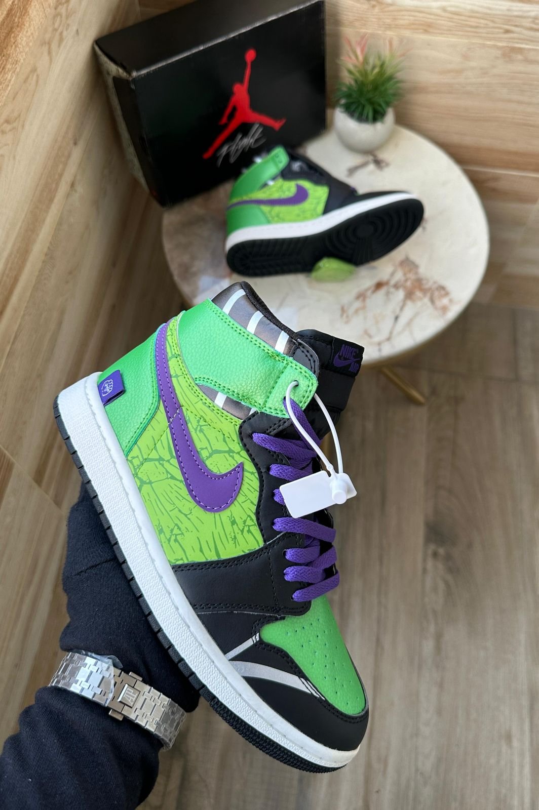 Retro One Hulk Superhero Sneaker