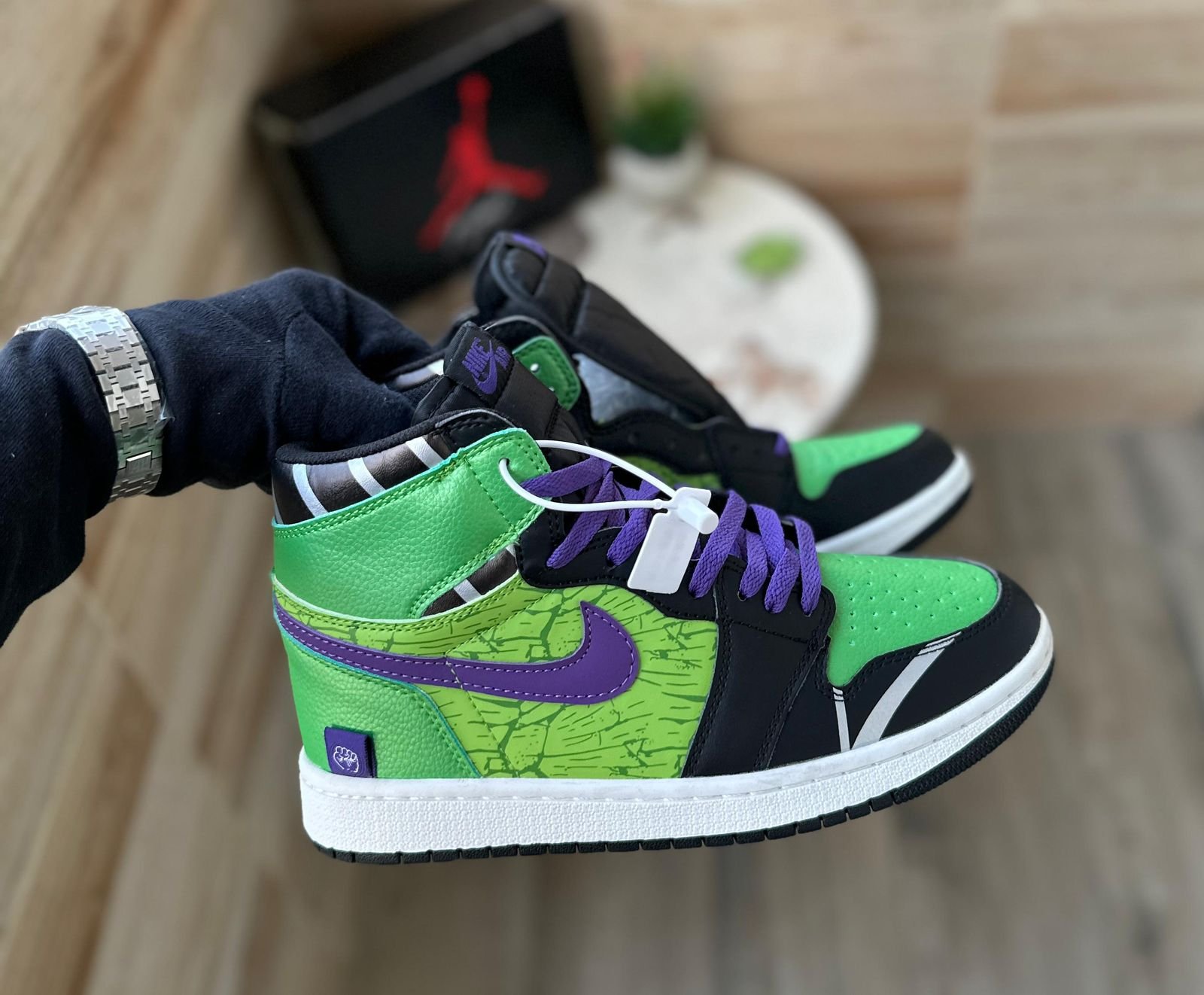 Retro One Hulk Superhero Sneaker
