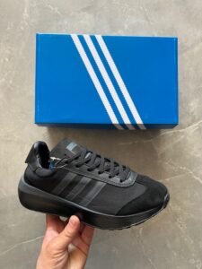 Imported Country Xlg Sneakers 5 Colors