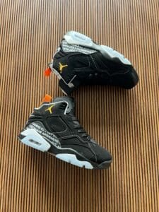 Retro 6 Jumpman Balck White Shoes (2)