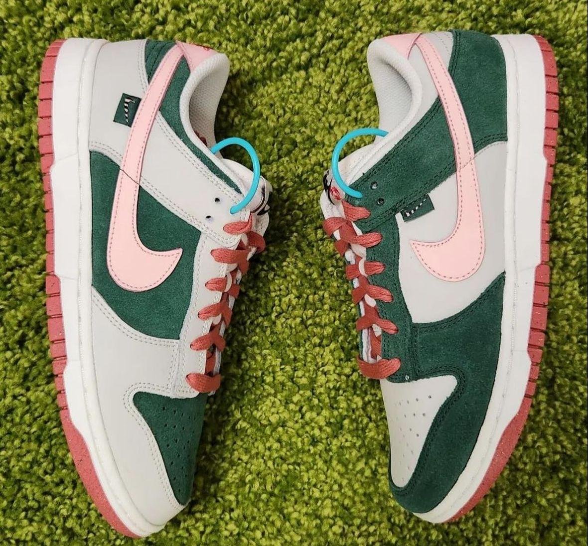 SB Dunk All Petals United Sneaker For Boys