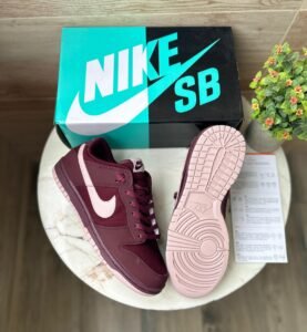 SB Dunk Beetroot Crush Shoes In Stock