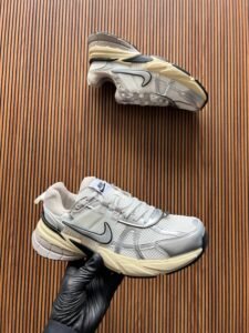 V2k Run Sneakers For Boys 2 Colors (1)