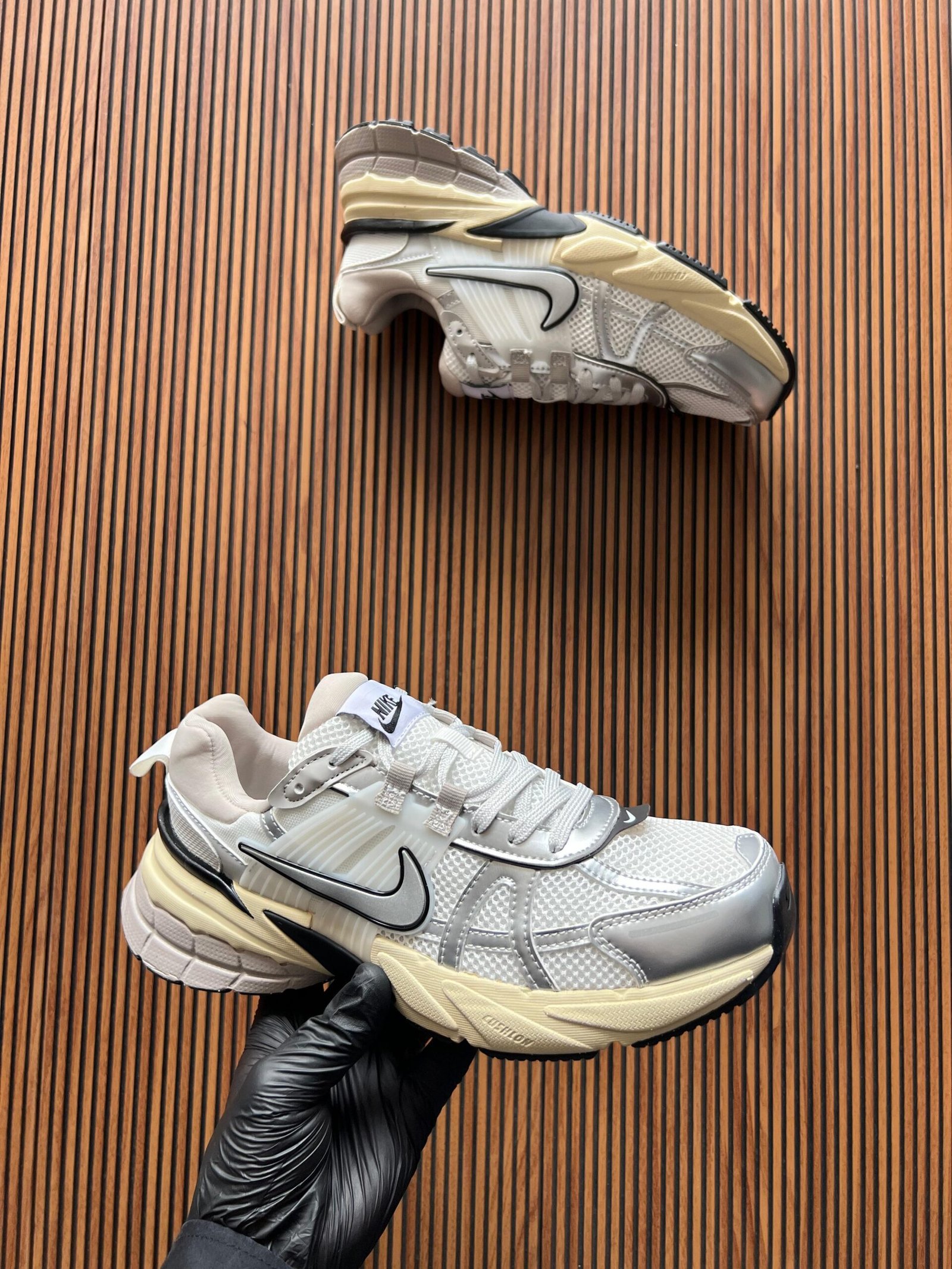 V2k Run Sneakers For Boys 2 Colors (1)