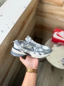 V2k Run Unisex Sneakers Limited Stock