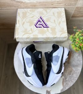 Zoom Freak 5 Oreo Sneakers For Boys