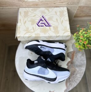 Zoom Freak 5 Oreo Sneakers For Boys