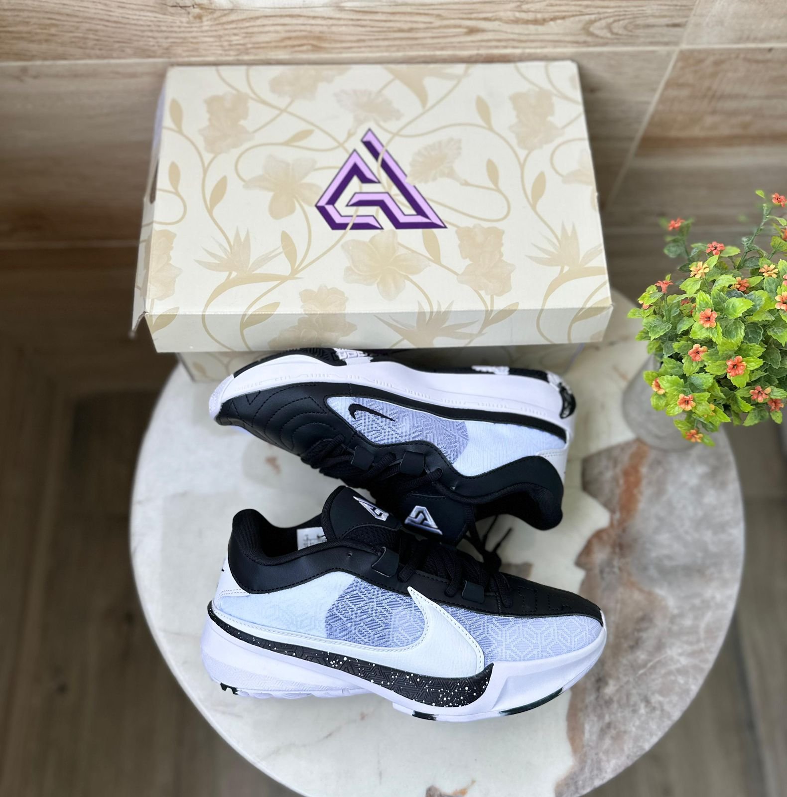 Zoom Freak 5 Oreo Sneakers For Boys (3) Zoom Freak 5 Oreo Sneakers For Boys