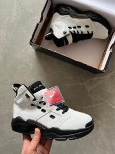 Imported 17 June Latest Sneaker 2 Colors