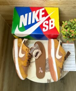SB Dunks Low Teddy Bear Sneakers