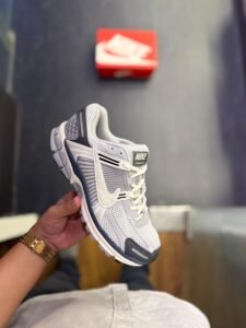 Zoom Vomero 5 Wolf Grey Sneakers For Boys (2)