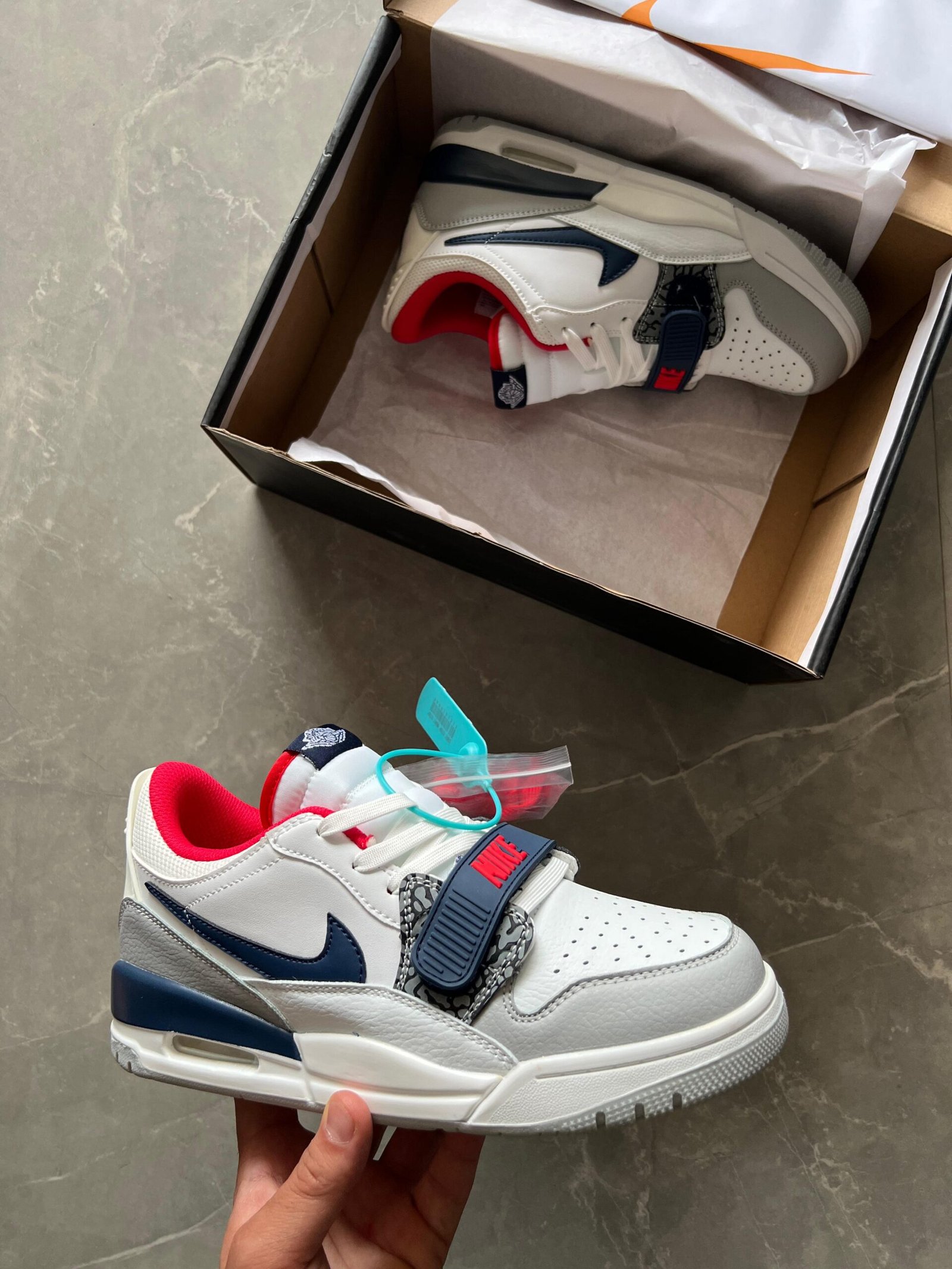 Air Legacy Sneakers 2 Colors With Brand Box