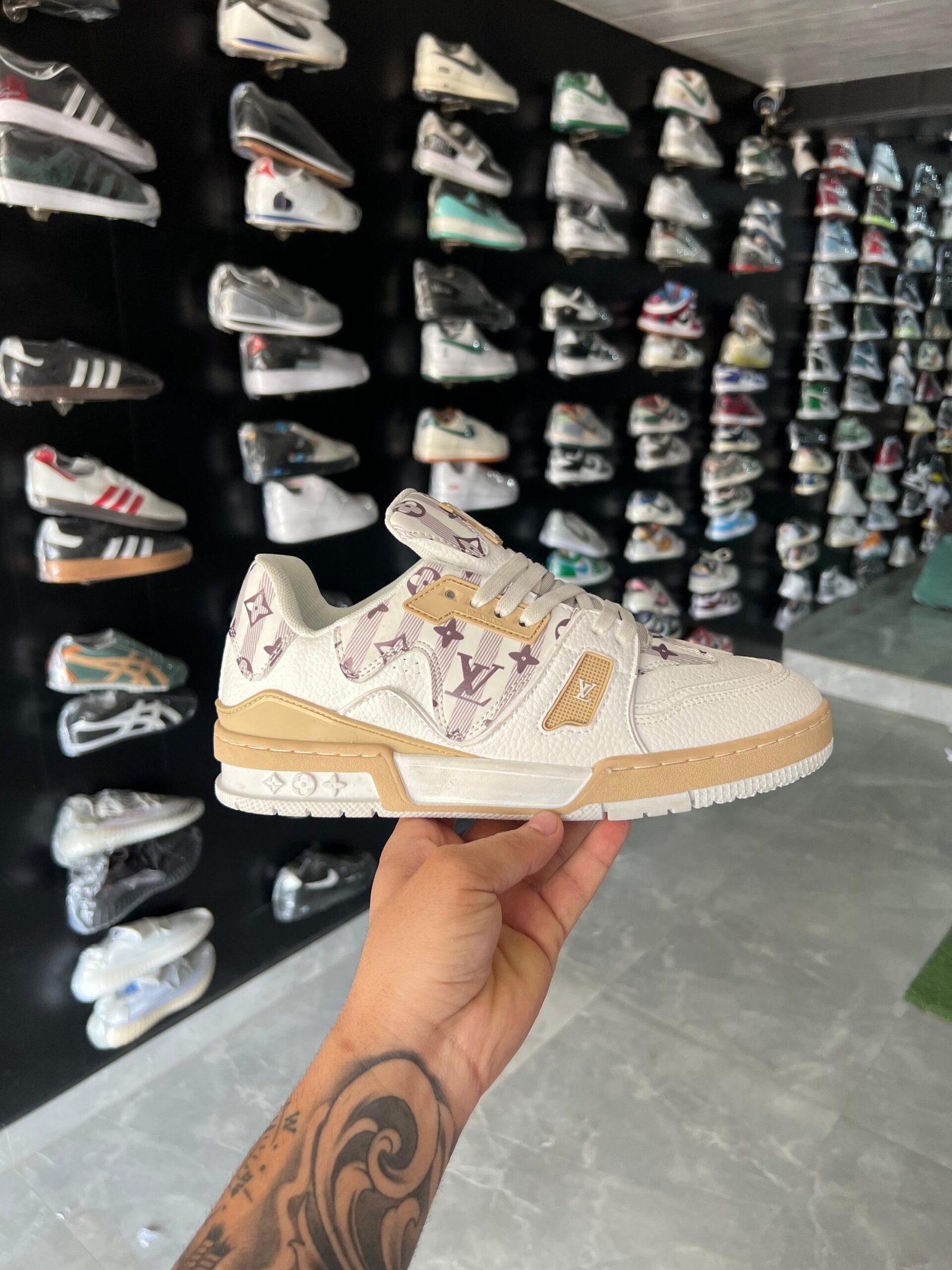 Premium Brand First Copy Sneaker 3 New Colors