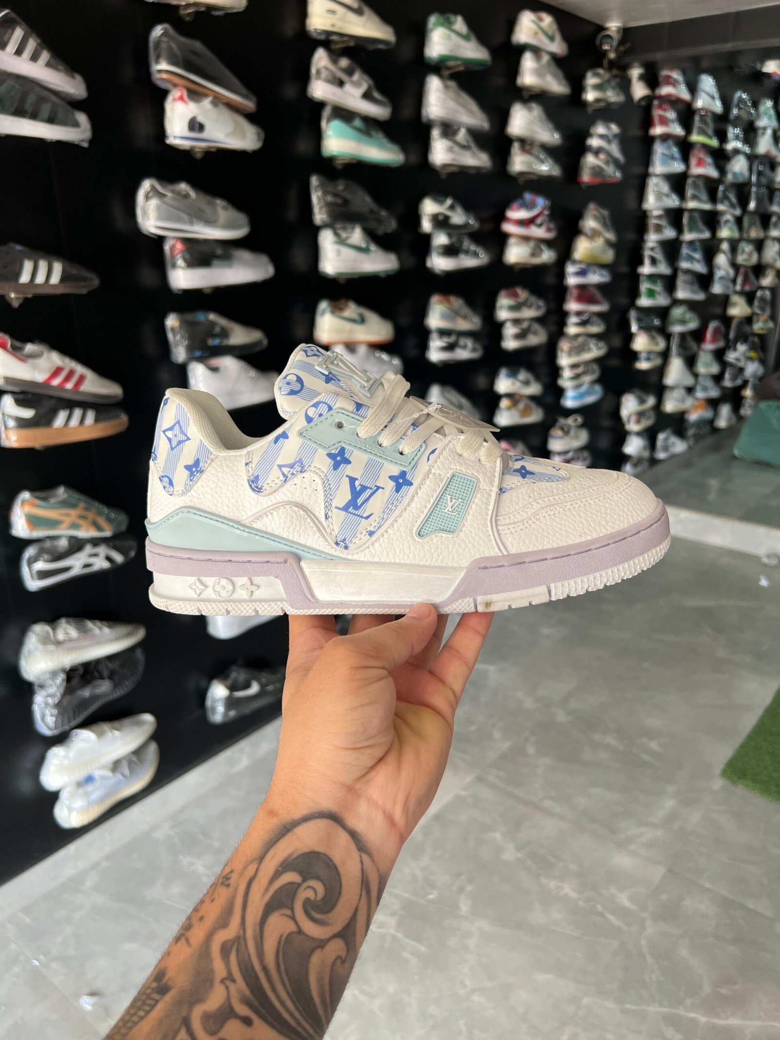 Premium Brand First Copy Sneaker 3 New Colors