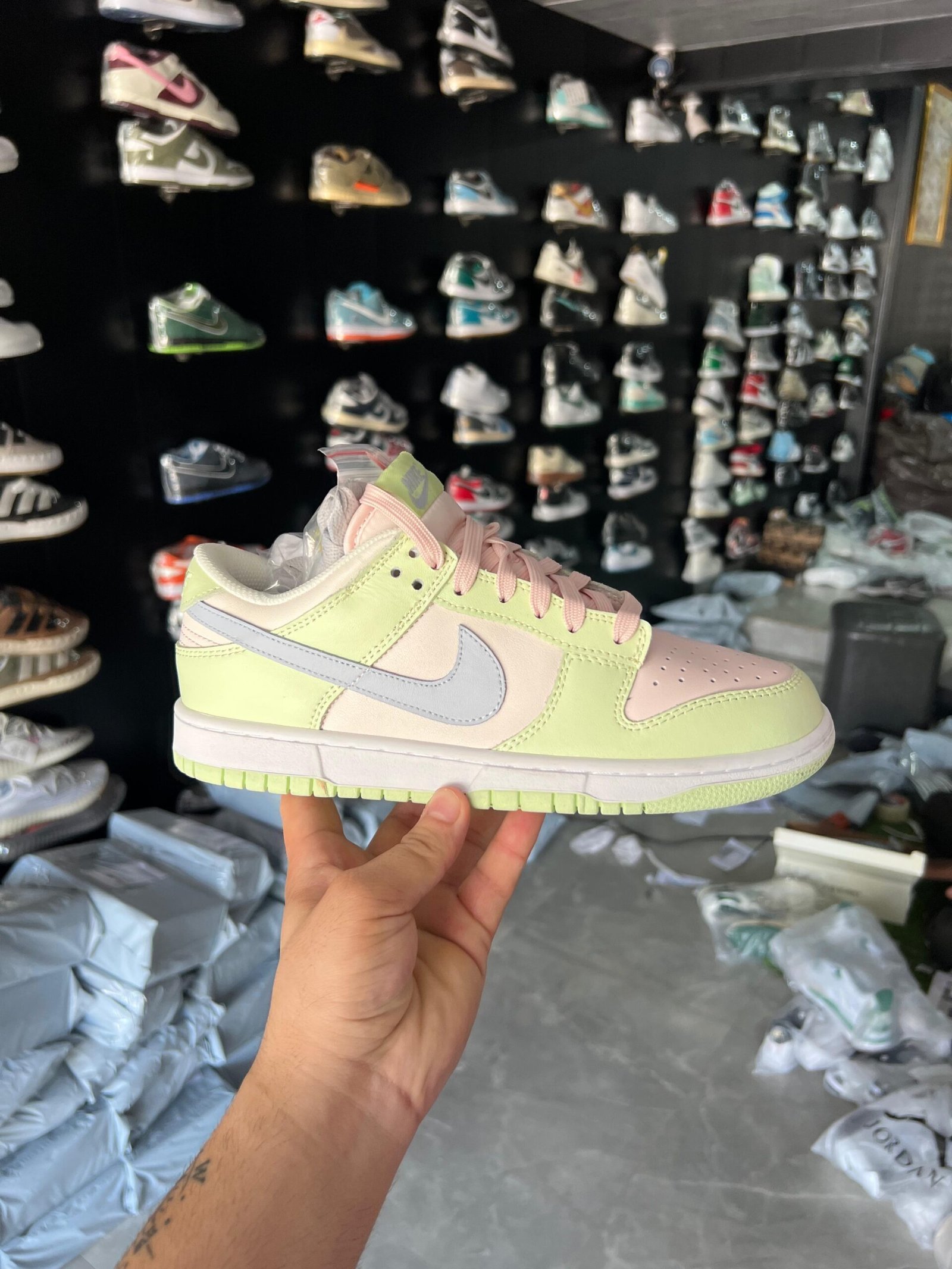 SB Dunk Lime Ice Sneakers For Boys (2) SB Dunk Lime Ice Sneakers For Boys