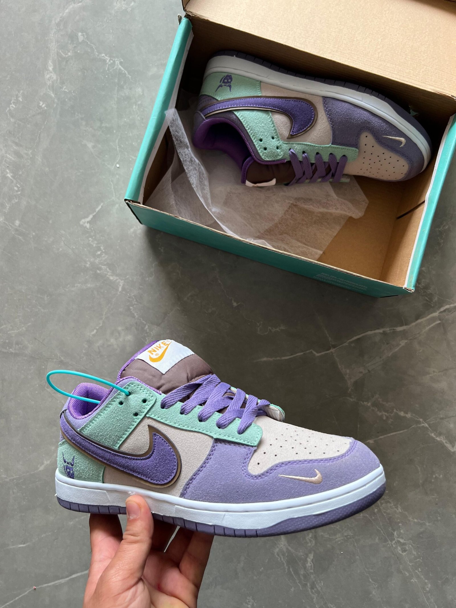 SB Dunk Purple Swoosh Sneakers Full Leather
