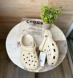 Off Grid Clogs Showroom Quality Guaranteed