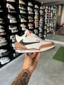 Retro 3 Travis Scott Sneakers Limited Stock