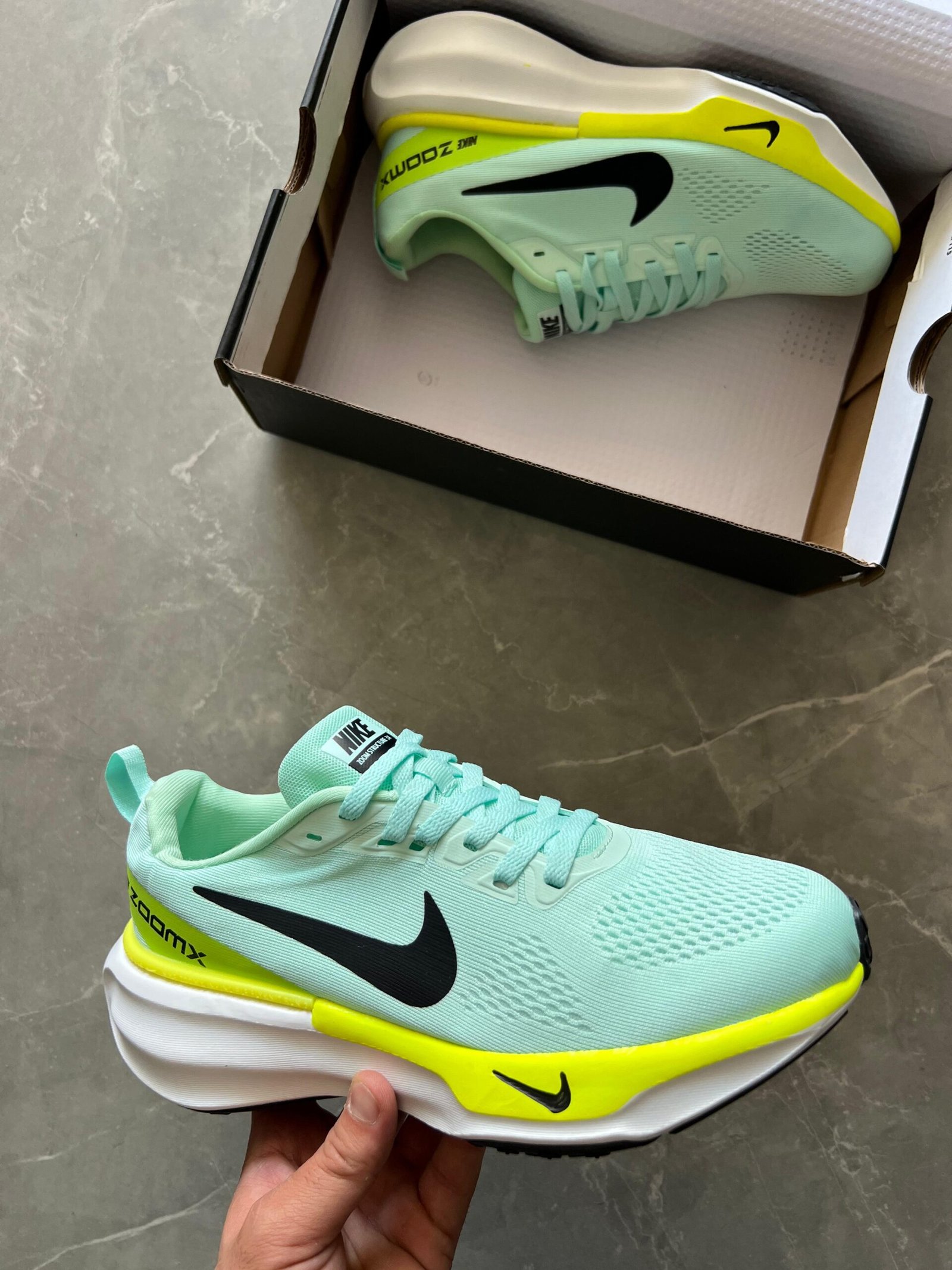 Zoom Invincible 2024 Sneakers 4 Colors