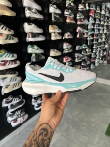 Zoom Invincible 2024 Sneakers 4 Colors