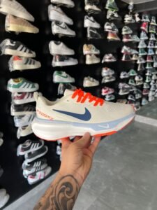 Zoom Invincible 2024 Sneakers 4 Colors