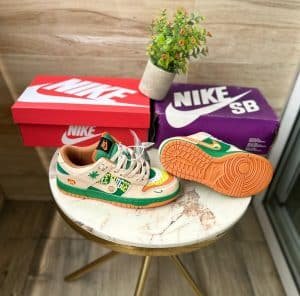 SB Dunk Stussy Luv Free Hugs Shoes