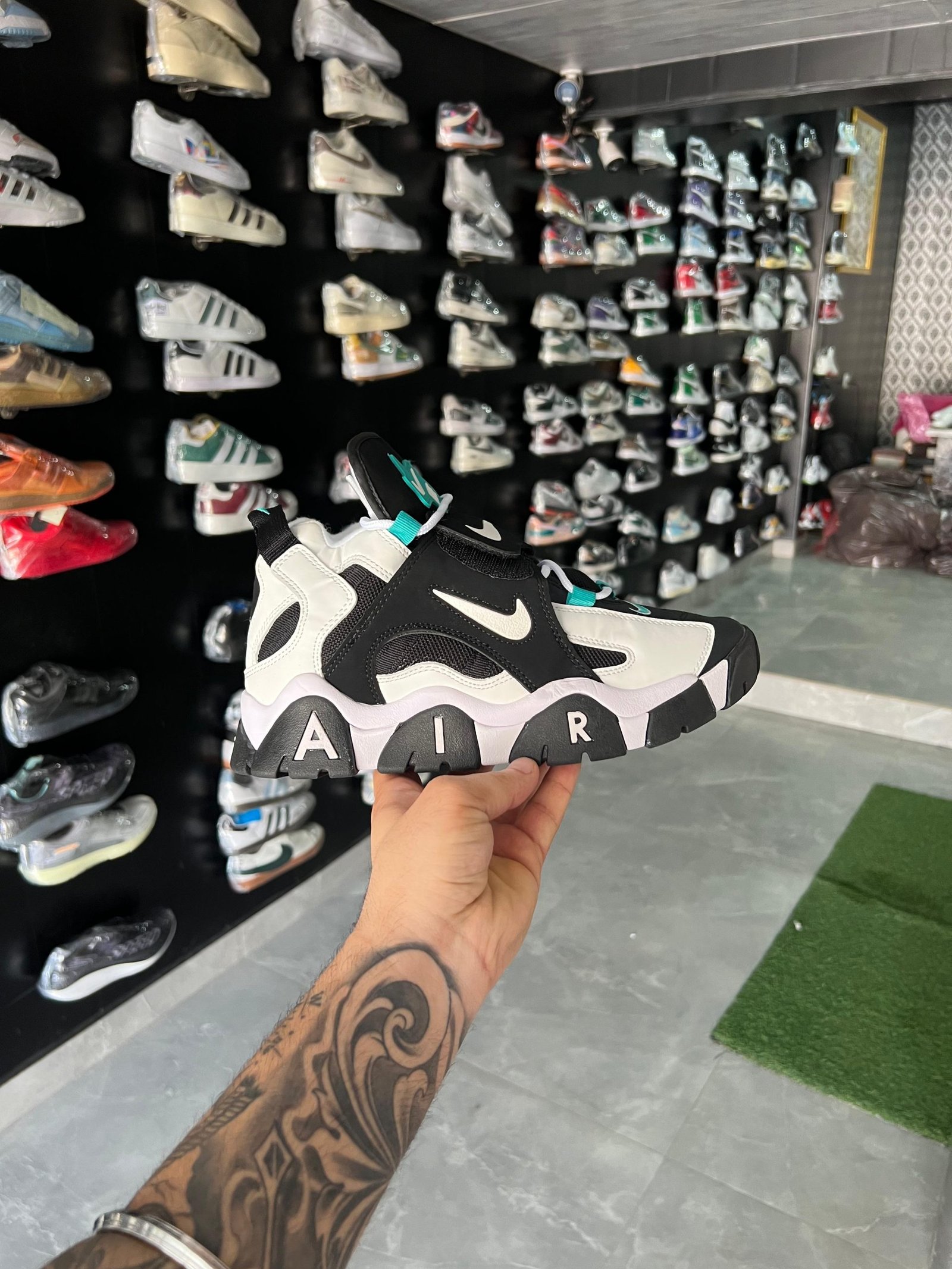 Air Barrage Mid Shoes Premium Quality On Sale