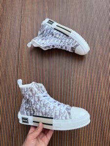 B23 High Black White Pattern Sneakers (1)