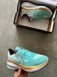 Zoom Vomero 17 Sneakers On Sale 3 Colors