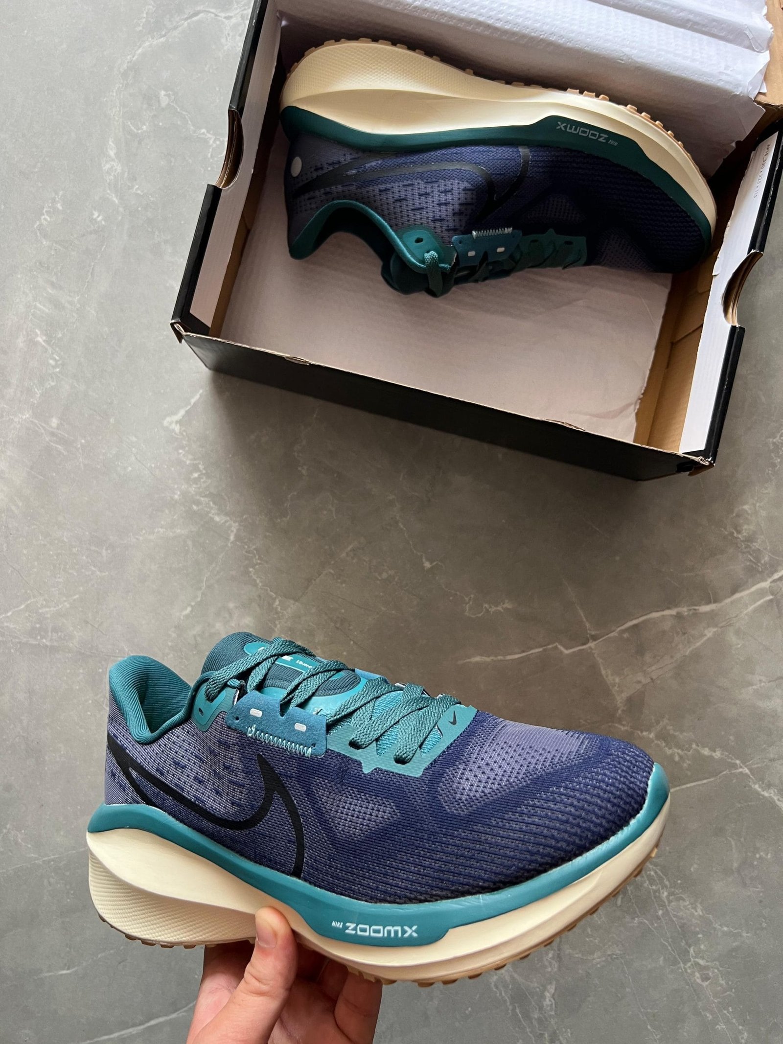 Zoom Vomero 17 Sneakers On Sale 3 Colors