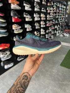 Zoom Vomero 17 Sneakers On Sale 3 Colors