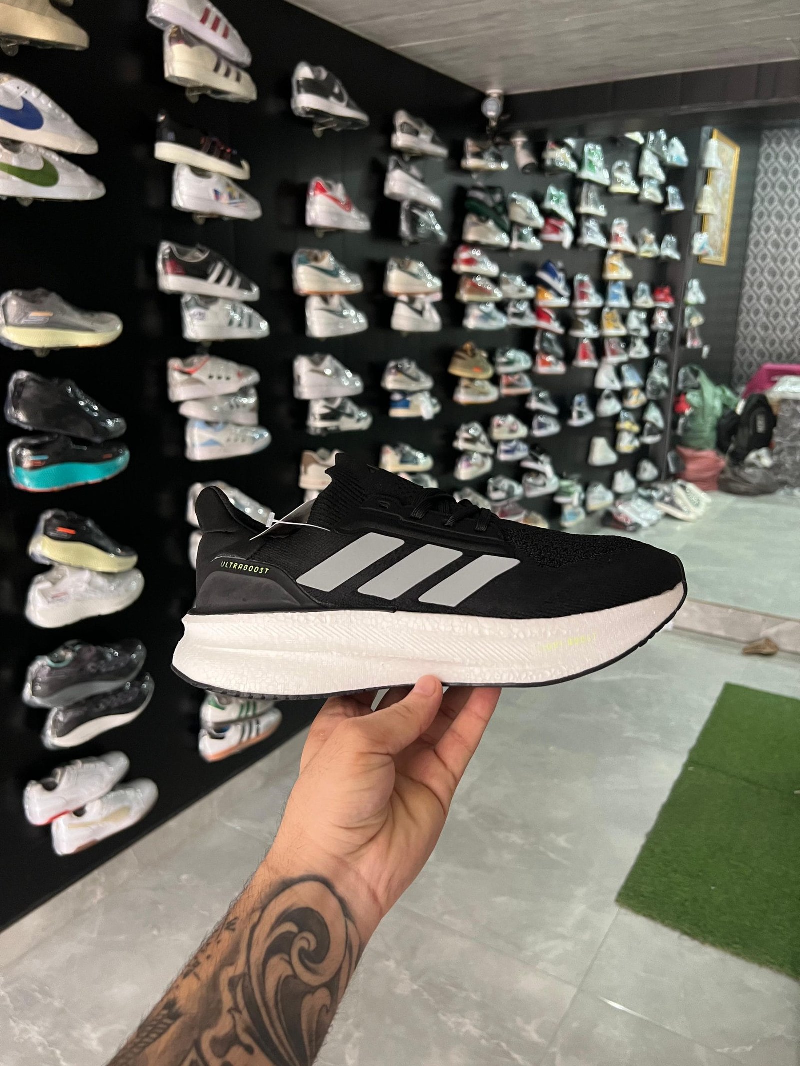 Boost 2024 Sneakers 6 New Colors In Stock (8) Boost 2024 Sneakers 6 New Colors In Stock