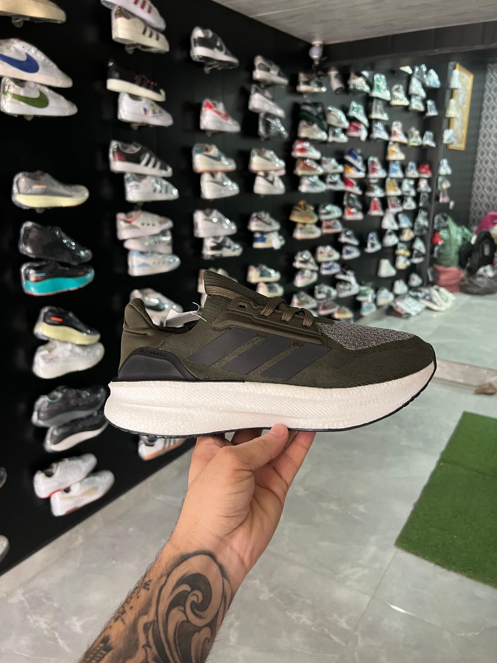 Boost 2024 Sneakers 6 New Colors In Stock (9) Boost 2024 Sneakers 6 New Colors In Stock