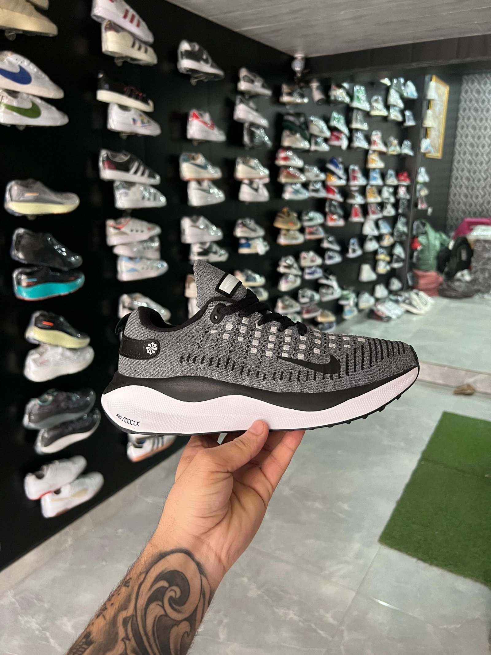 React Infinity Run 4 Sneakers 4 Colors