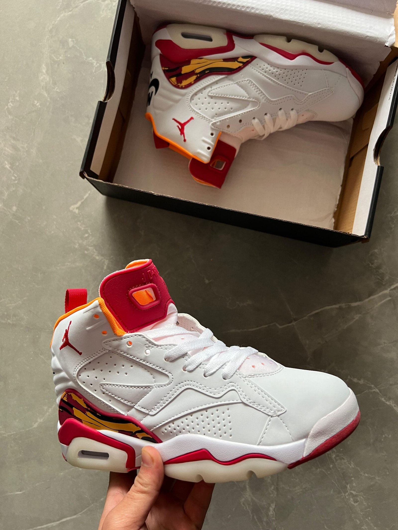 Jumpman Cardinal Red Retro 6 Sneakars (1) Jumpman Cardinal Red Retro 6 Sneakars