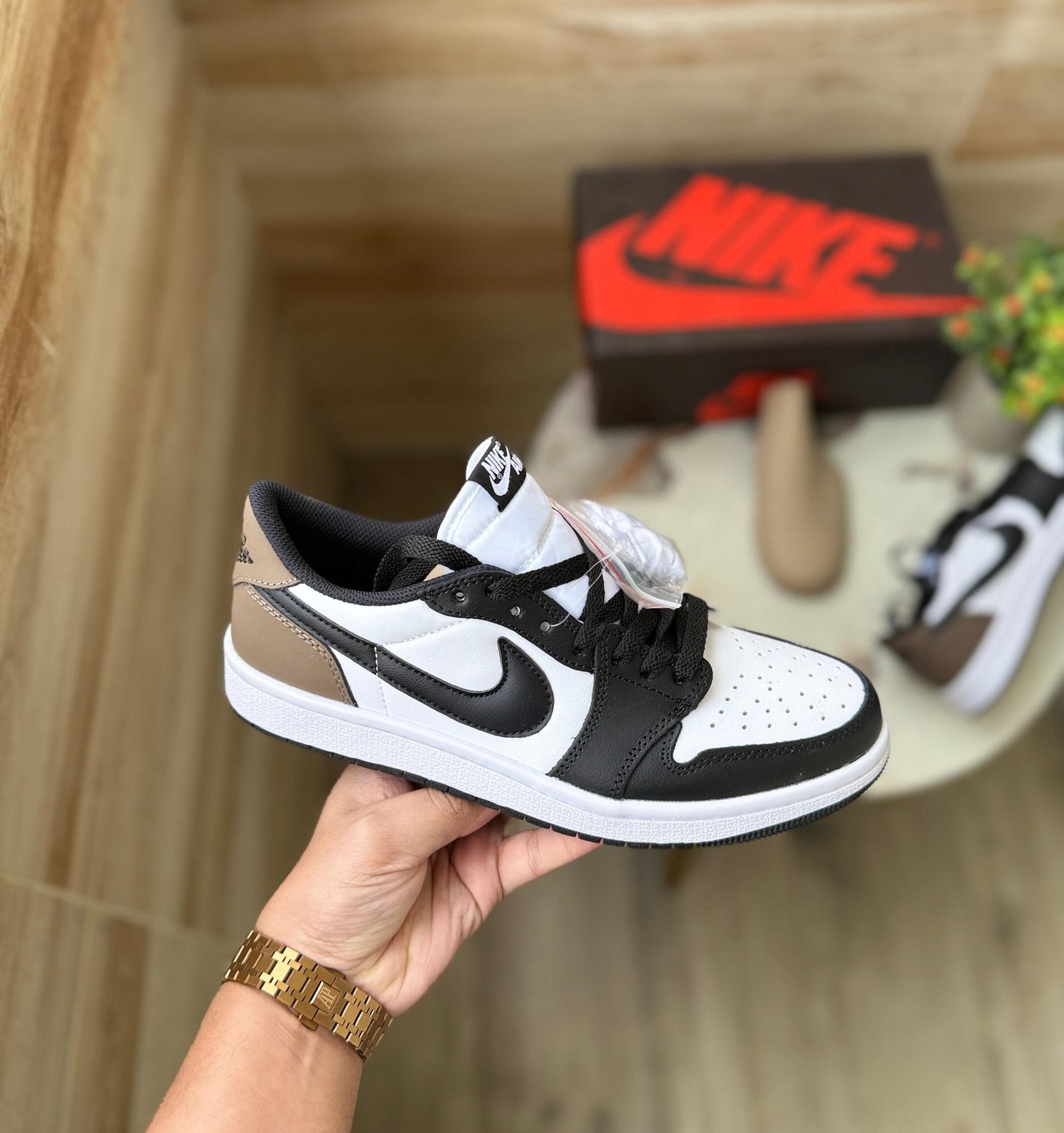 Retro 1 Mocha Low Sneakers On Sale