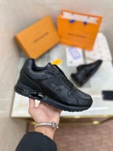 Run Away Sneaker Ultra Luxury Brand (1)